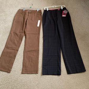 NEW- 2 Pair of Women’s Pants- sizes 4 & 6